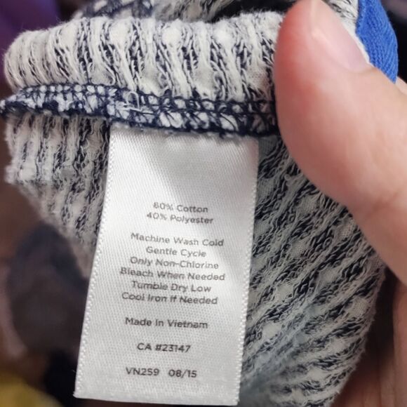 Talbots Navy and White Patterned Top - Picture 7 of 8